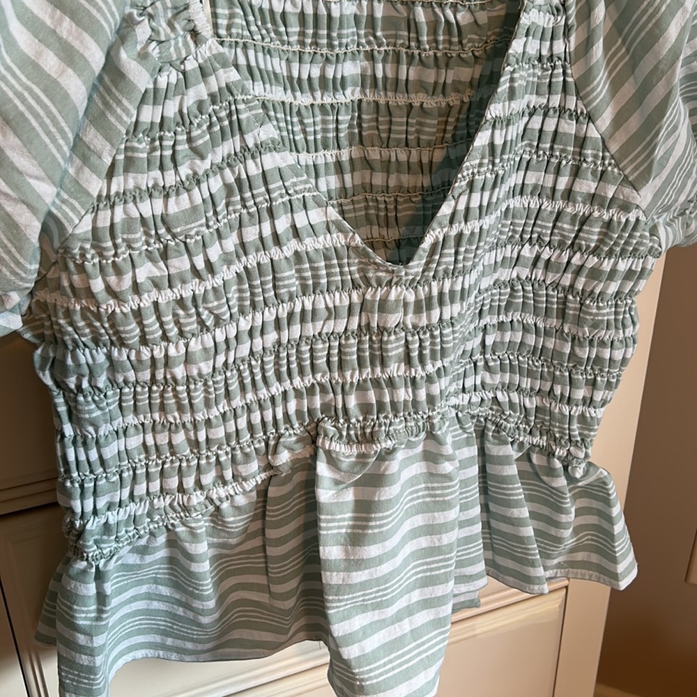 NWOT Pink Lily Sage Look Past The Future Smocked Blouse - Picture 3 of 11